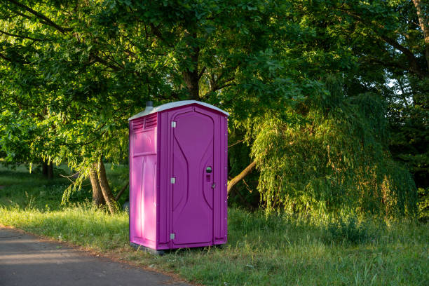 Best Portable restroom trailer rental  in Tonawanda, NY